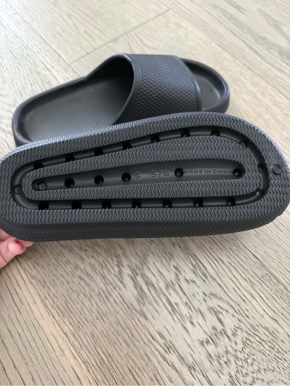 Men's Black Slide Sandals - Picture 3 of 3